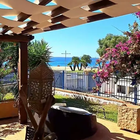 Villa Fronte Mare *