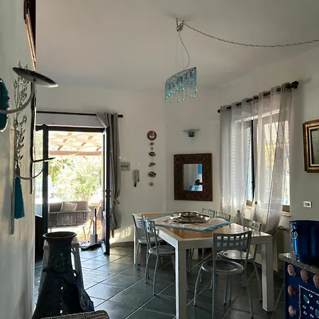 Fronte Mare Villa *